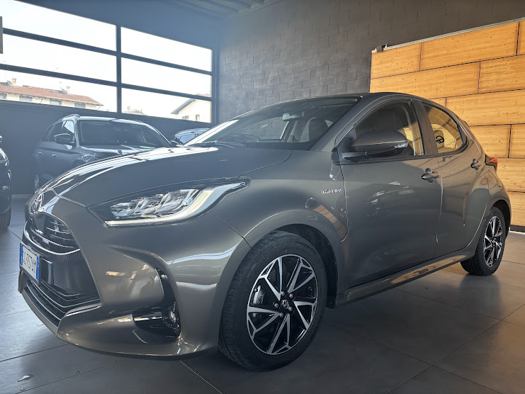 Tappa da Gamma Auto: Toyota Yaris Trend 2021 Oxide Bronze