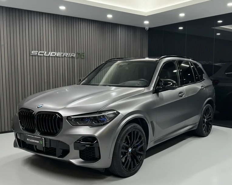 BMW X5 Msport grigio opaco da Scuderia 76