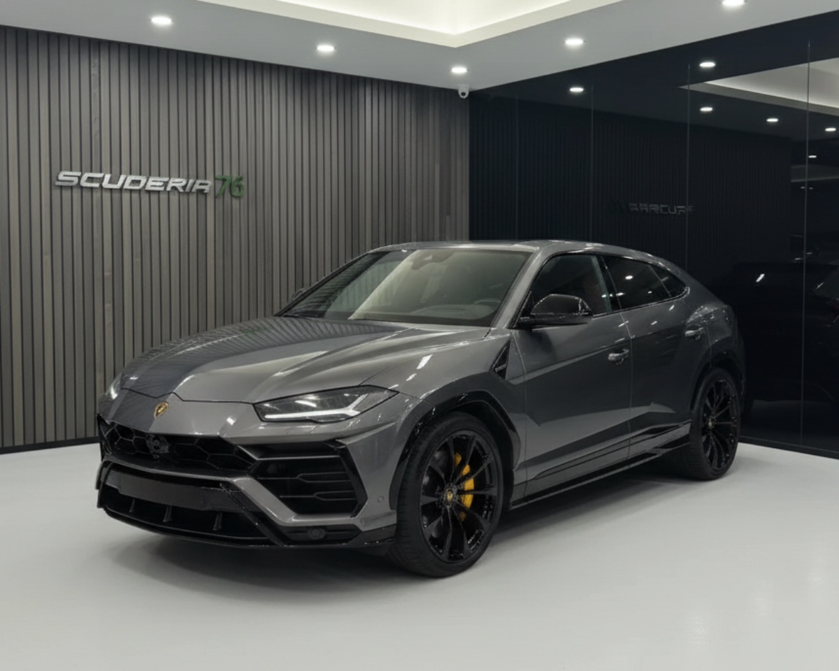 Urus trovata a Milano: supercar in abito da SUV