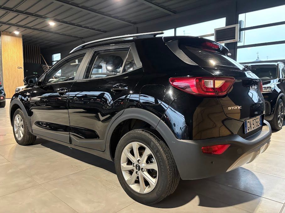 Kia KIA STONIC 1.0 T-GDI 100CV MHEV NEOPATENTATI 2023 — foto 2