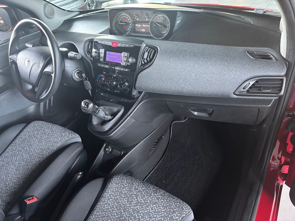 Lancia LANCIA YPSILON 1.0 HYBRID 50.000KM NEOPATENTATI 2023 — foto 12