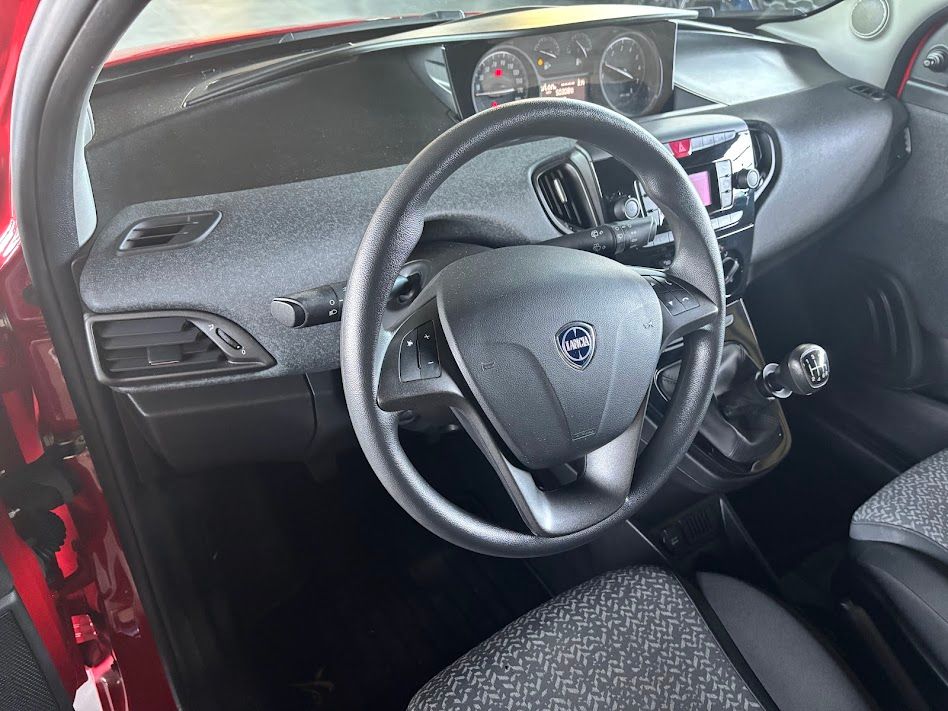 Lancia LANCIA YPSILON 1.0 HYBRID 50.000KM NEOPATENTATI 2023 — foto 8