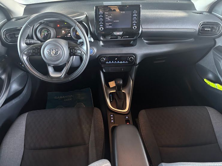 Toyota TOYOTA YARIS 1.5 HYBRID TREND 5P. NEOPATENTATI 2021 — foto 15