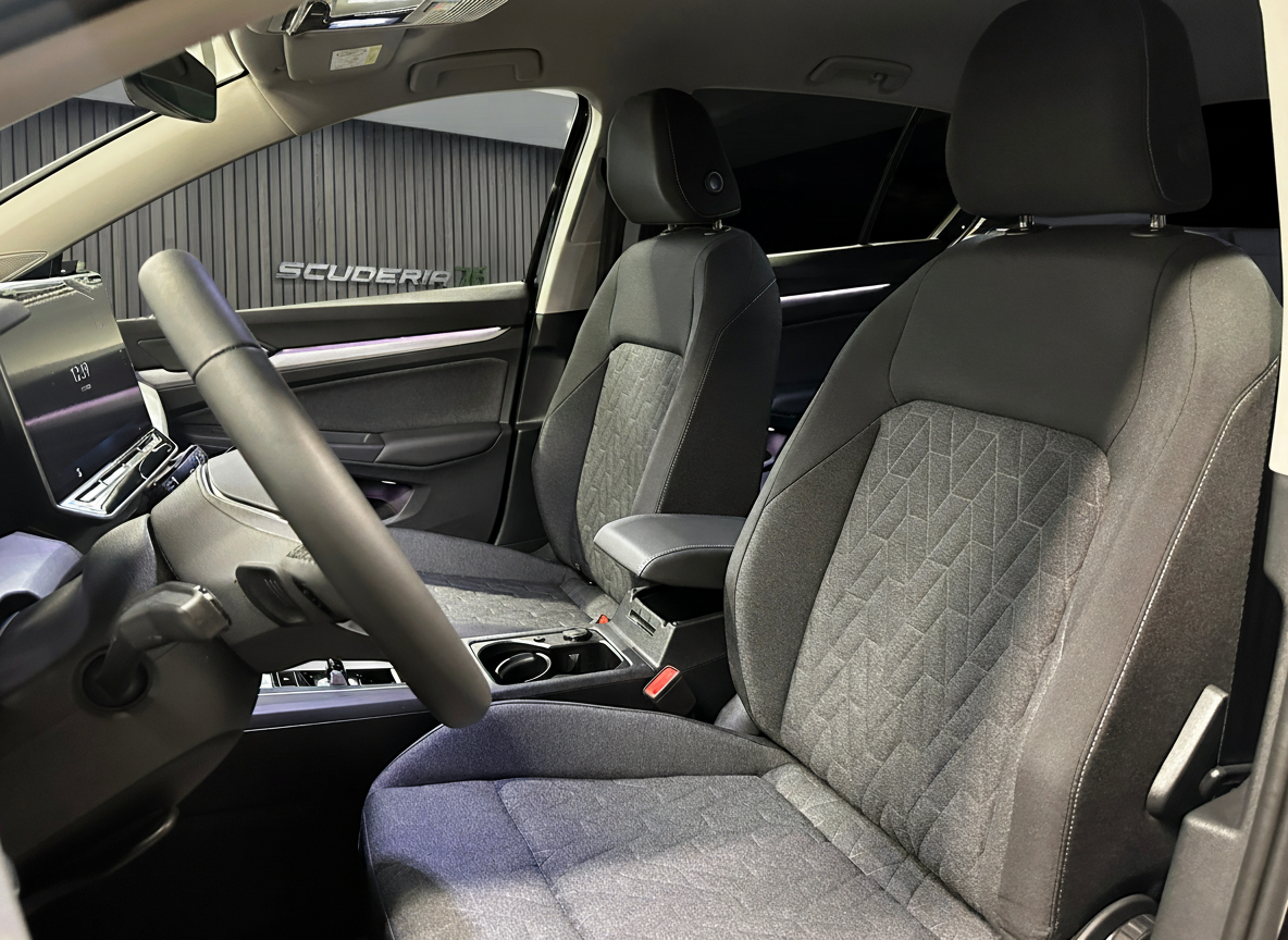 Volkswagen Golf 1.5 tsi ehybrid Life 204cv dsg 2025 — foto 6
