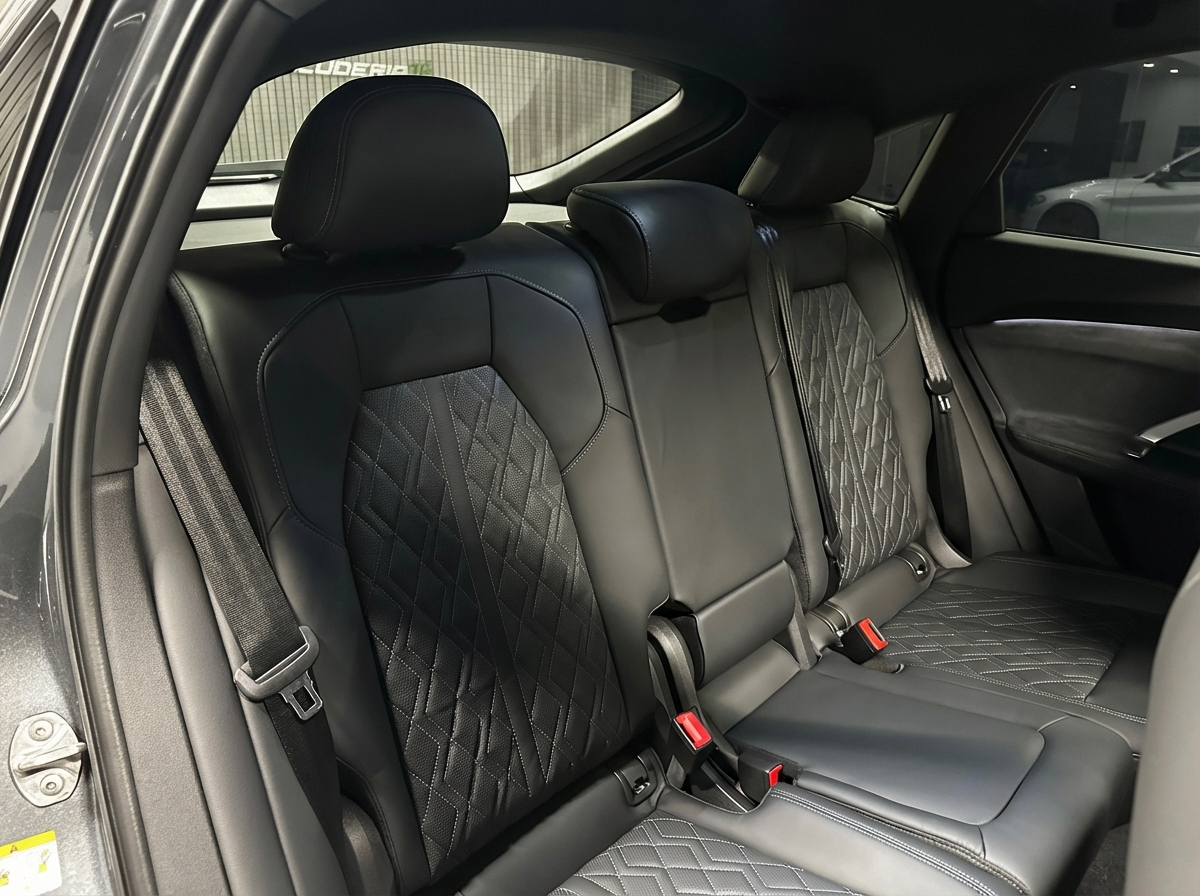 Audi SQ5 Sportback 3.0 tfsi mhev+ Sport Attitude quattro 367cv s-tronic 2026 — foto 13