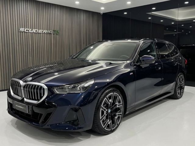 BMW Serie 5 G61 2024 Touring