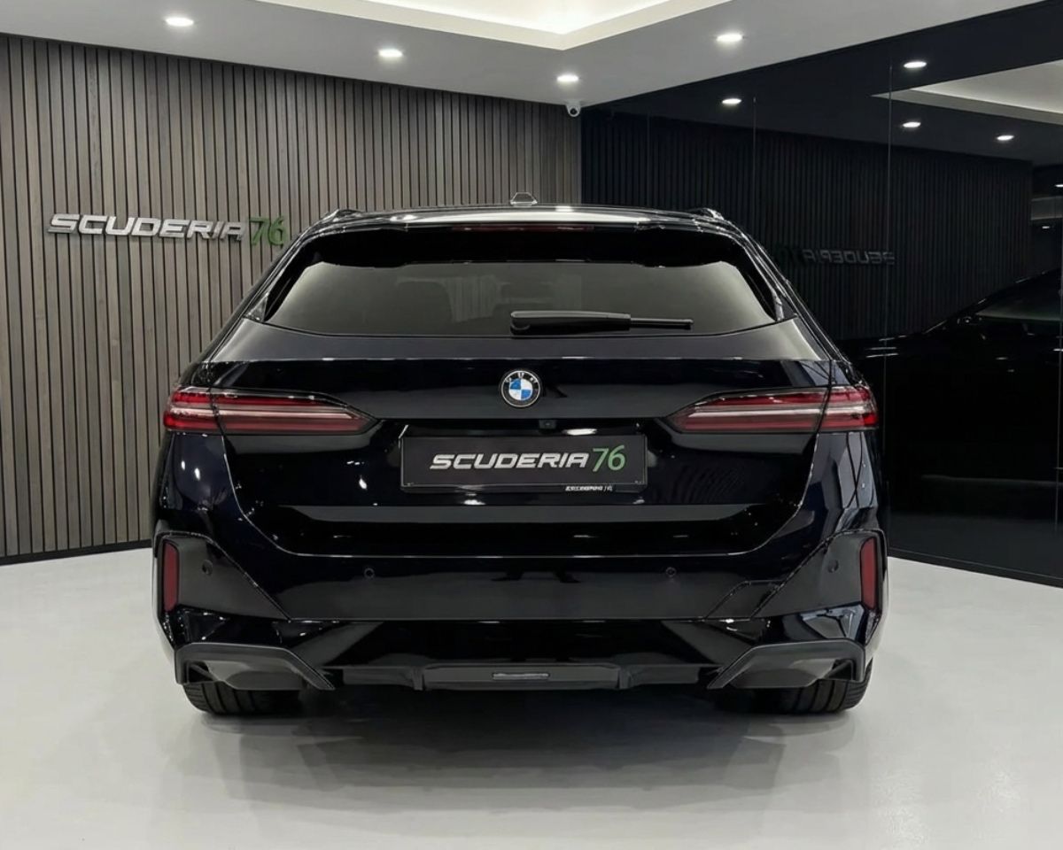 BMW 520d Touring 48V xdrive MSport auto 2024 — foto 2